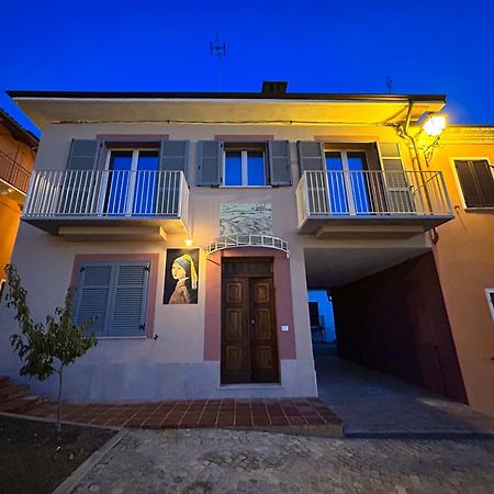 L'Incanto Casa Vacanze Montegrosso dʼAsti Exteriör bild