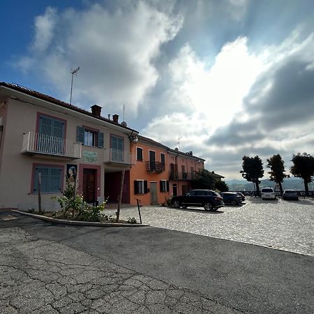 L'Incanto Casa Vacanze Montegrosso dʼAsti Exteriör bild