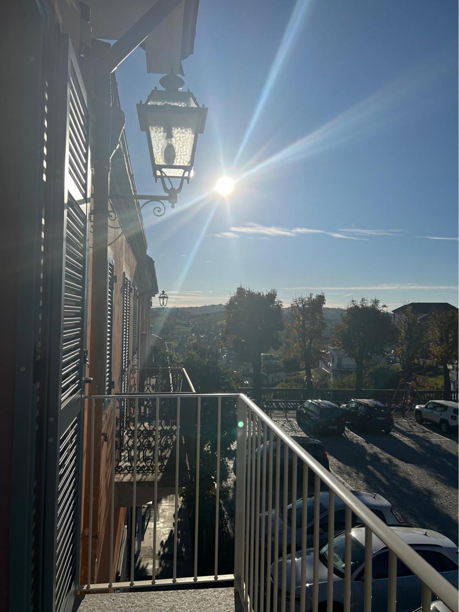 L'Incanto Casa Vacanze Montegrosso dʼAsti Exteriör bild
