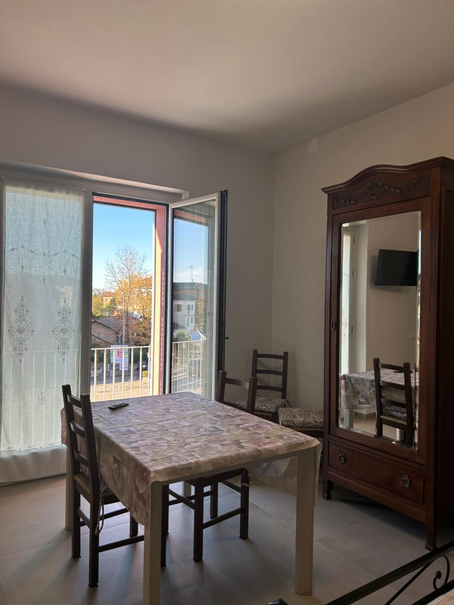 L'Incanto Casa Vacanze Montegrosso dʼAsti Exteriör bild