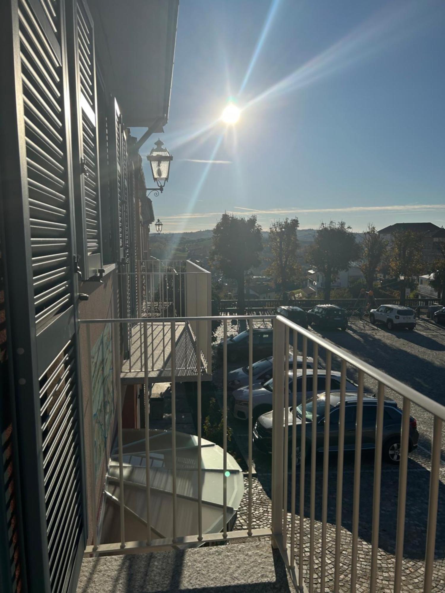 L'Incanto Casa Vacanze Montegrosso dʼAsti Exteriör bild
