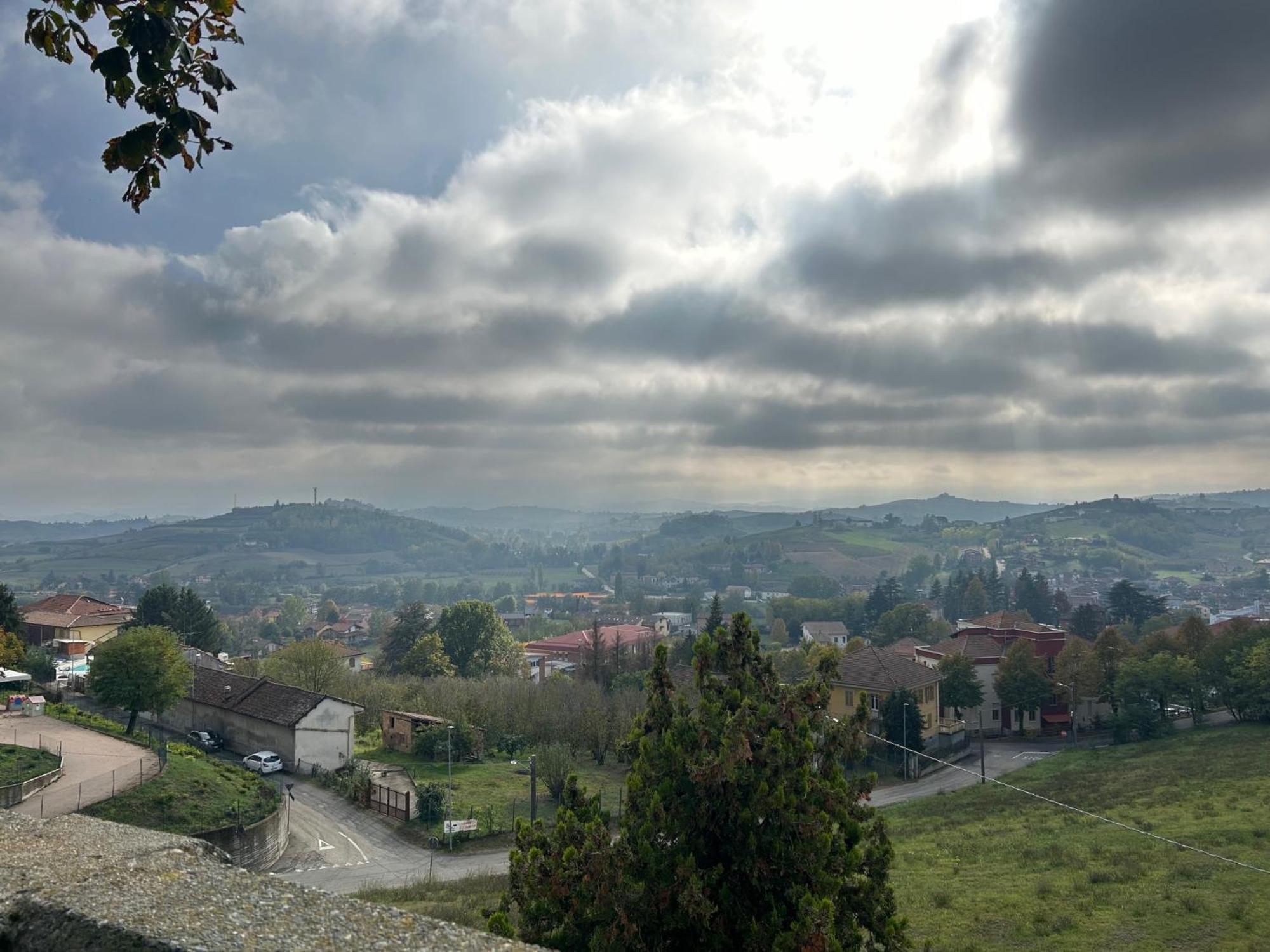 L'Incanto Casa Vacanze Montegrosso dʼAsti Exteriör bild